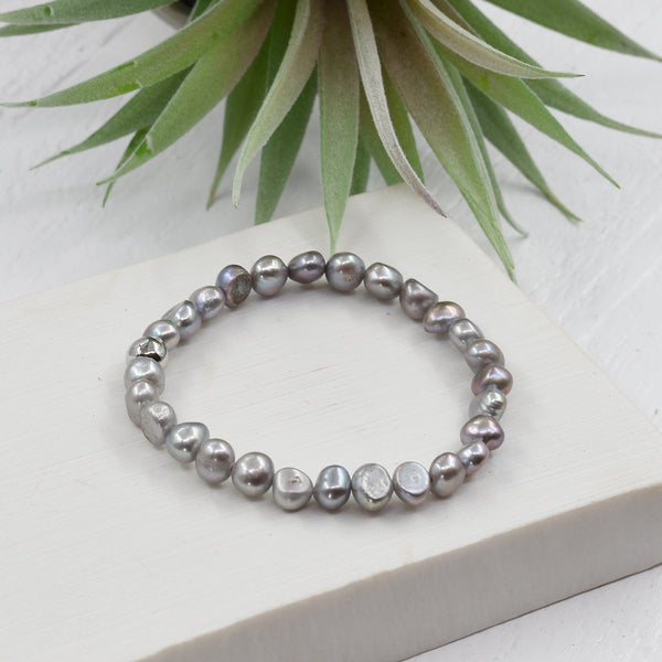 Real grey pearl beaded stretchy bracelet