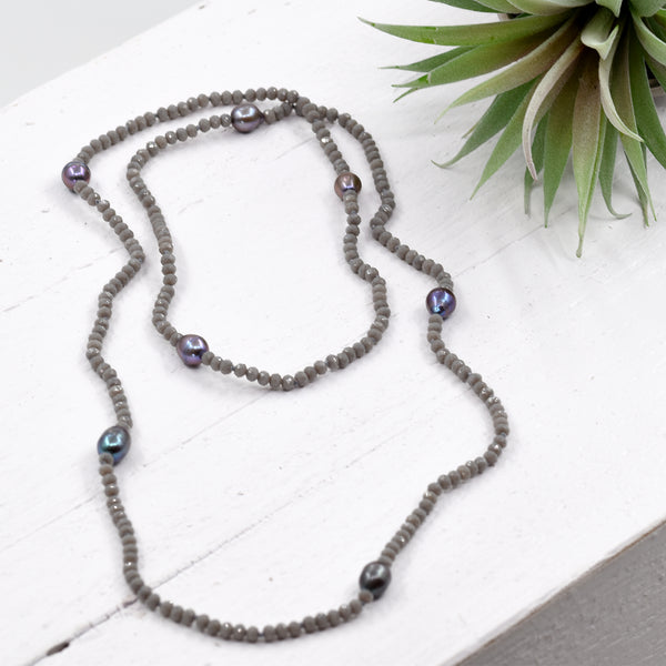 Long beaded necklace with real pearls