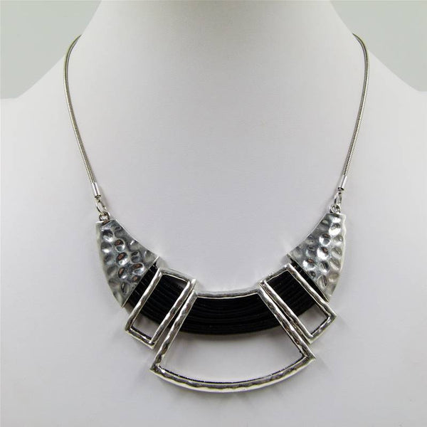 Geometric shaped collar necklace on snake chain