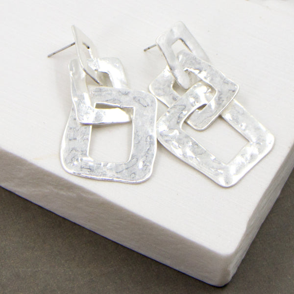 Soft hammered square linked earrings