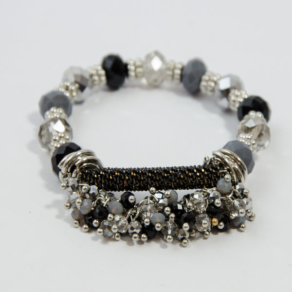 Cut glass bead bracelet with mesh and bead cluster detail