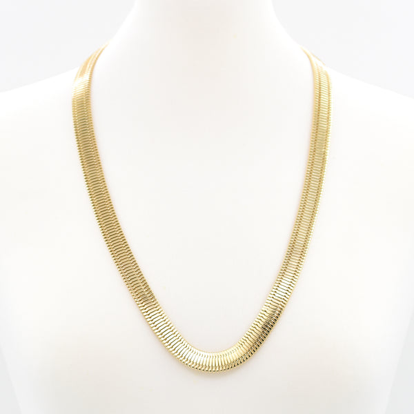 Long elegant feature chain necklace