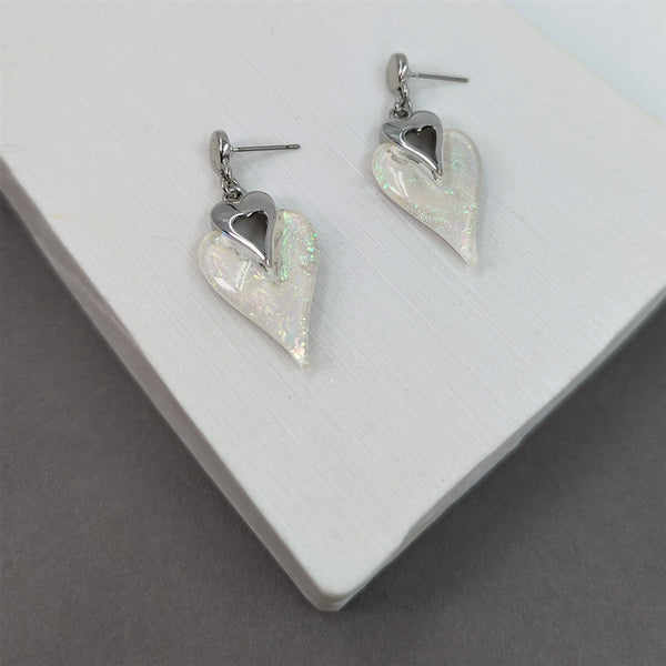 Drop earrings with iridescent heart