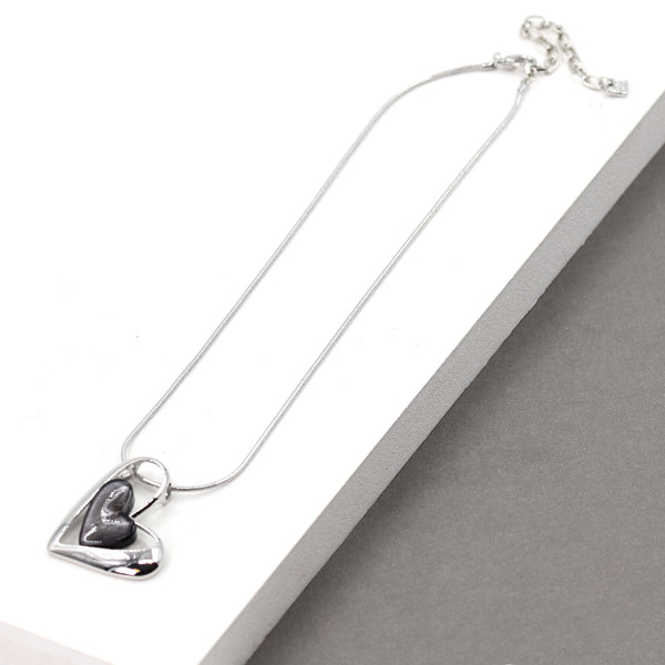 Open heart pendat with grey resin middle pendant snake chain
