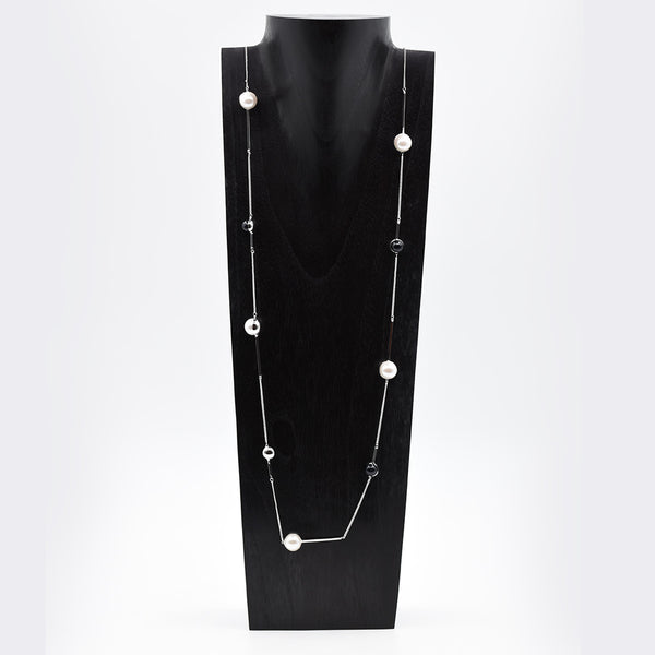 Long bar chain and pearl necklace