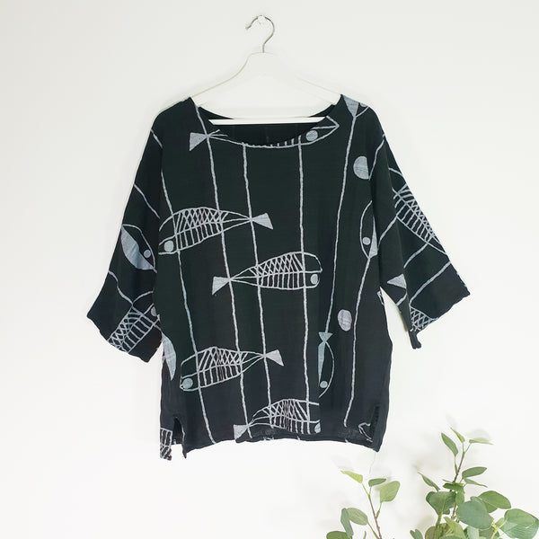 3/4 sleeve cotton top with fish print