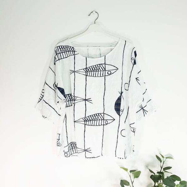 3/4 sleeve cotton top with fish print