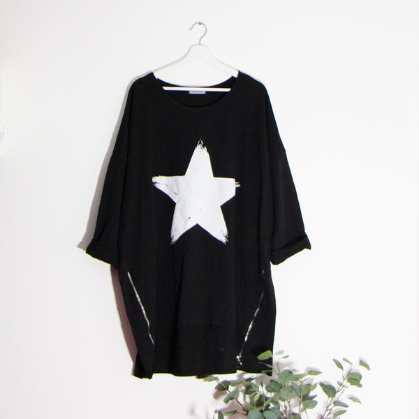 XXL top with zip front detail and star motif