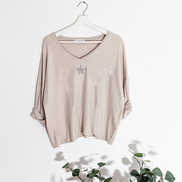 Cosy silver edge v-neck top with little crystal star