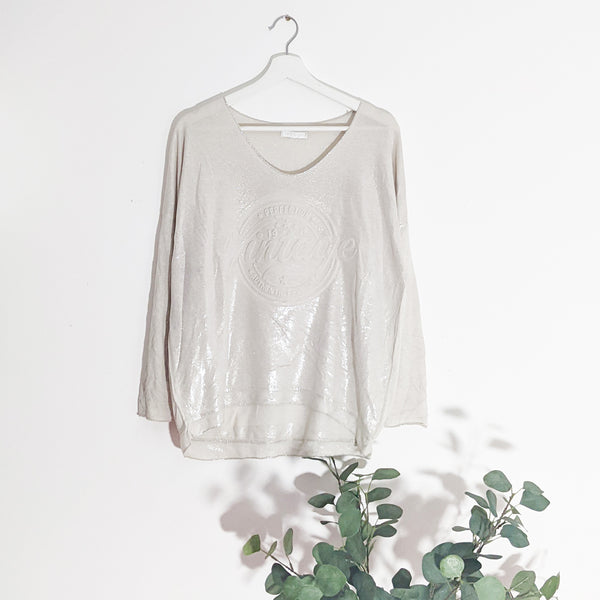 Casual top with raised 'Vintage' print and subtle sheen