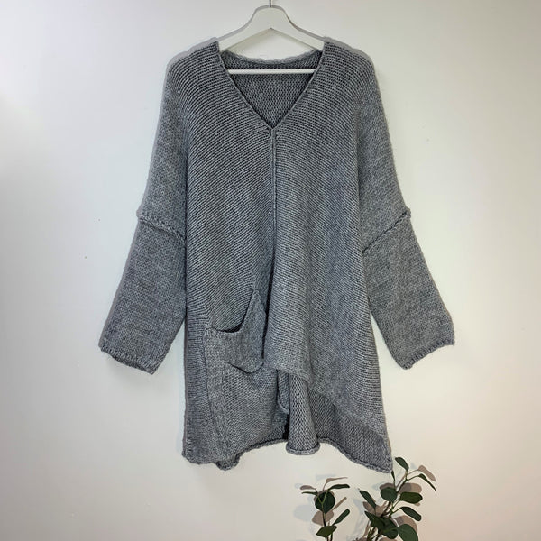 Alpaca mix V neck slouchy jumper with double pocket detail