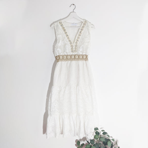 Cotton viscose mix embroidery and lace sleeveless dress with gold and shell elements
