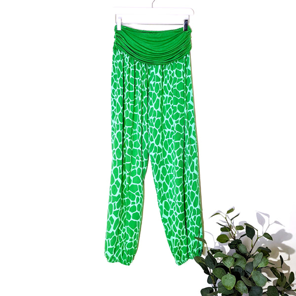 Giraffe print hareem style pants with stretchy waistband (O/S)