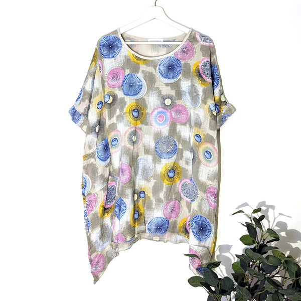 Free size tapered top with shaded star burst circles print (L)