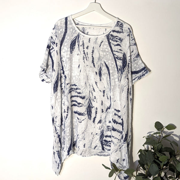 Free size feather print cotton top