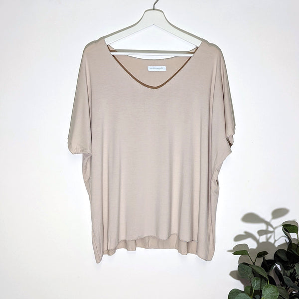 Basic viscose top with silver edge