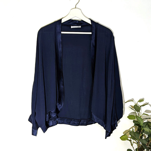 Classic plain short kimono with satin edge (M)