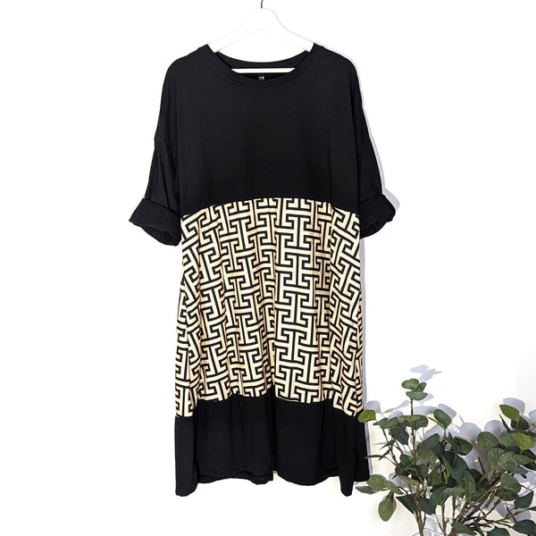 Dress with wide 'Givenchy' style repeat print panel in middle (M-XL)