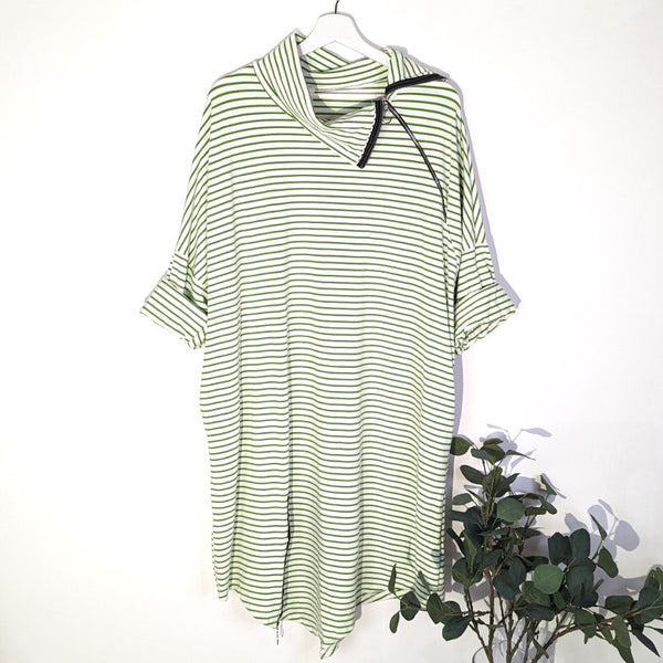 Roomy medium stripe top with side zip detail on neckline (L)