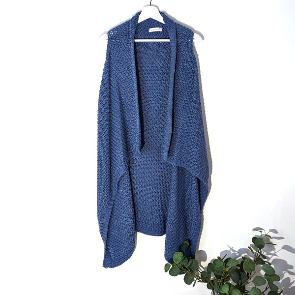 Sleeveless knitted gilet style cardi with waterfall lapel (O/S)