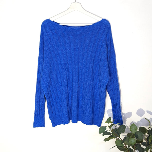 Classic cabel knit jumper (M/L)