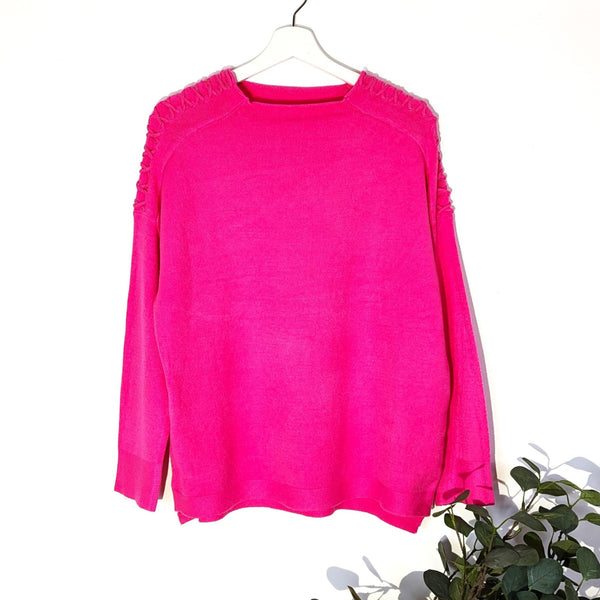 Fine knit jumper with criss-cross and chain detail
