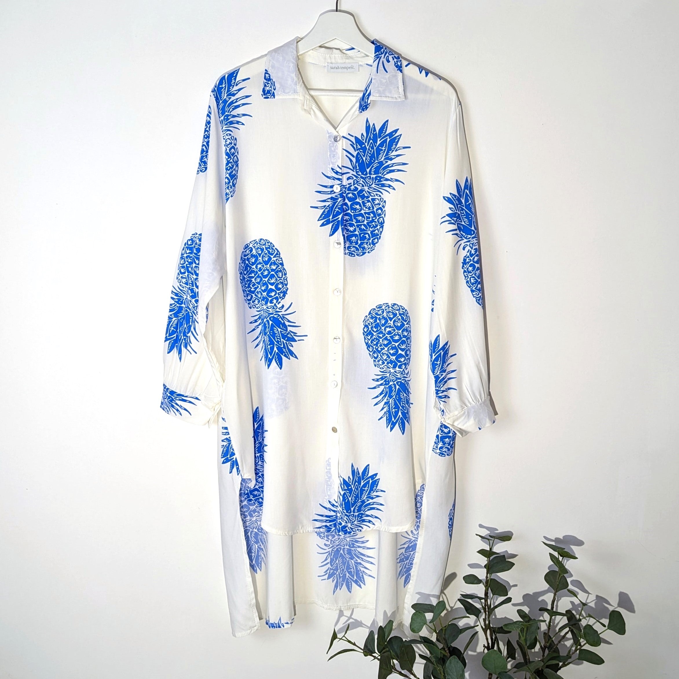 Large pineapple print high-lo viscose shirt dress with mother of pearl ...