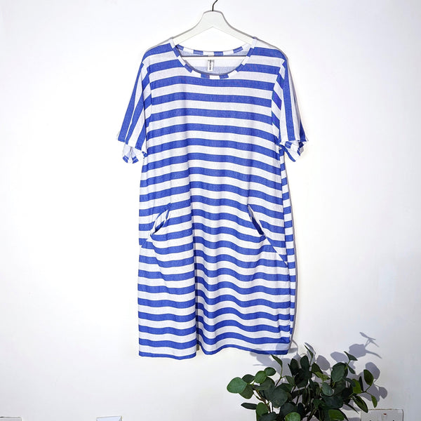 Subtle stripey free size jersey dress with pockets (M-L)