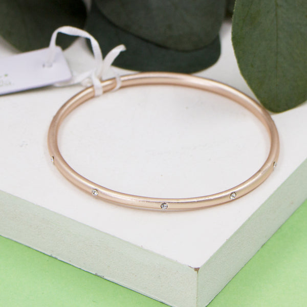 Matte rosegold bangle with crystals