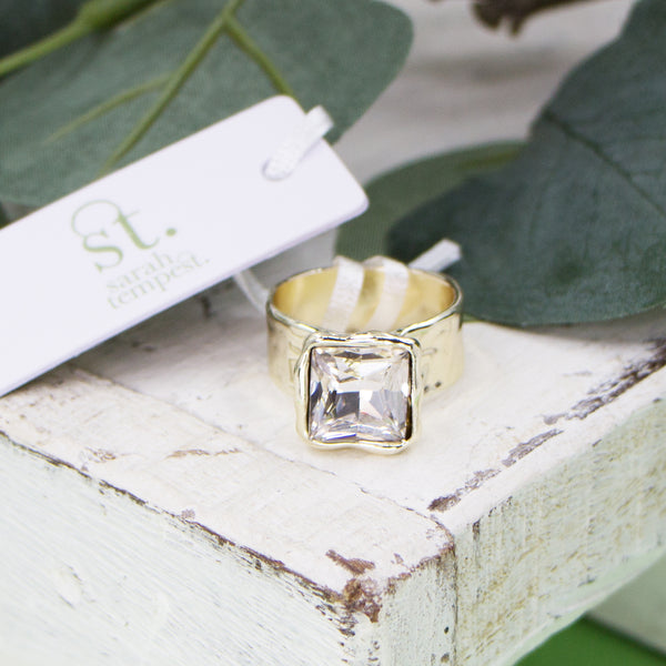 Chic square crystal ring with soft beaten effect setting and band