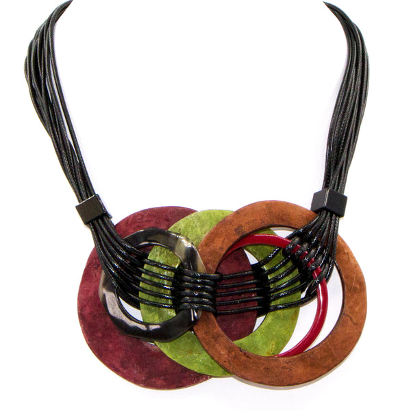 Autumnal shades multi rings short necklace with horn shell