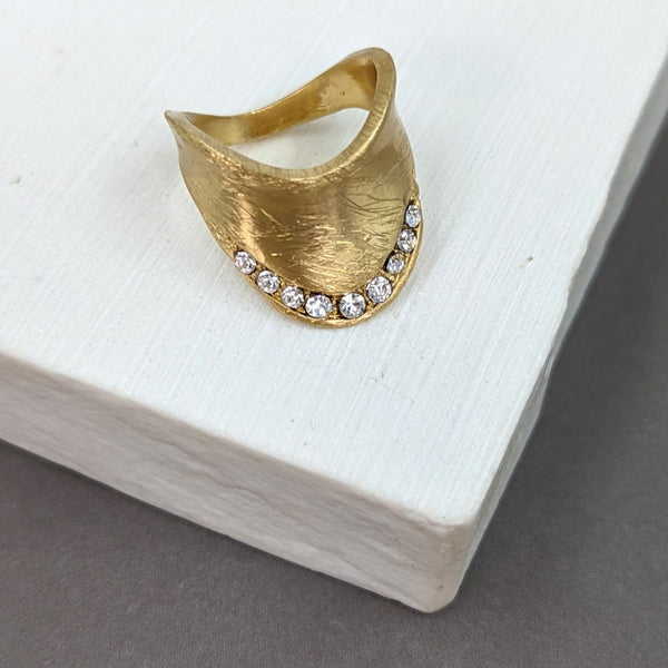 Unique scratch effect plating ring w/ crystals