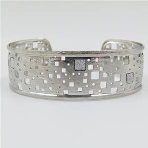 Cut out decorative squares design bangle