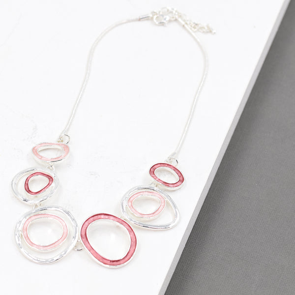 Multi circle short necklace with enamelling