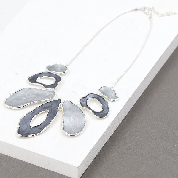 Organic circle shapes short enamel necklace