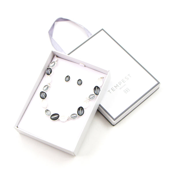 Divided oval components enamel necklace set
