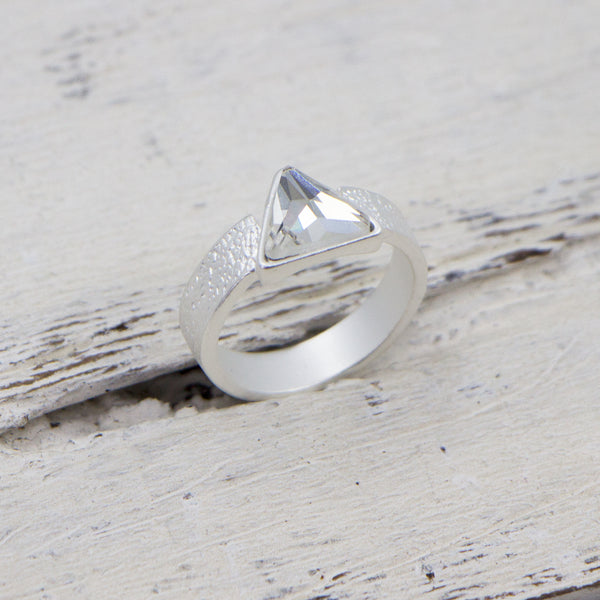 Contemporary triangular stone ring