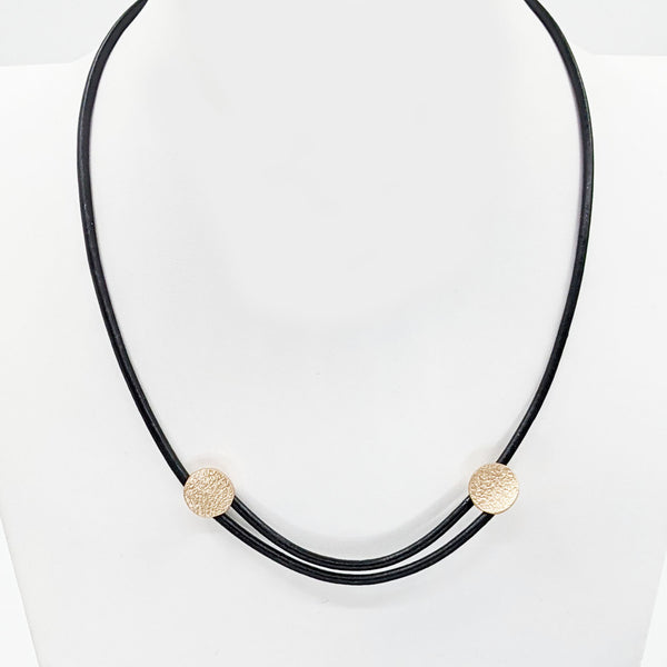 Simple short leather necklace