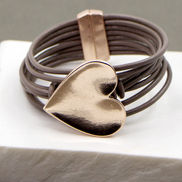 Oversized heart on leather bracelet with magnetic clasp 