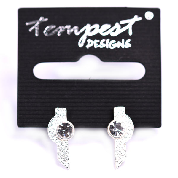 Elongated stud earrings in matt silver with single crystal
