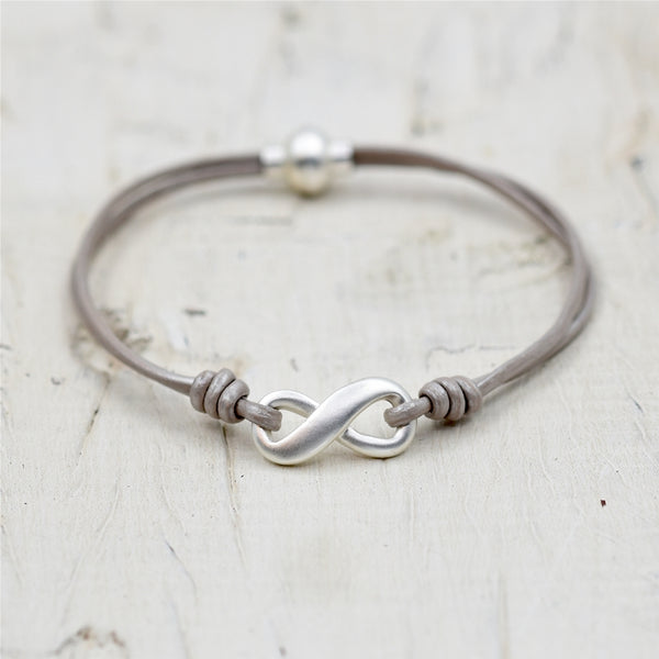 Delicate leather bracelet with infinity style detail