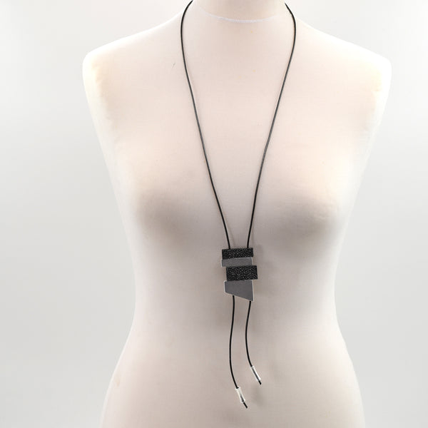 Lariette style necklace with rectangle pendants