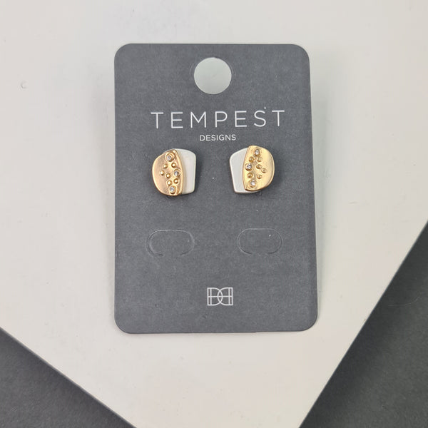 Embedded crystals stud overlap earrings