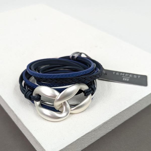 Chunky link feature leather bracelet