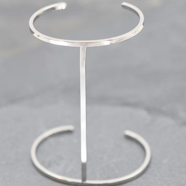 Longer line double bangle with central bar