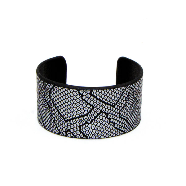 Snake effect PU open cuff