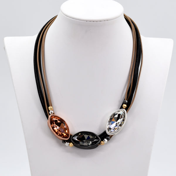Triple crystal pedant short leather necklace