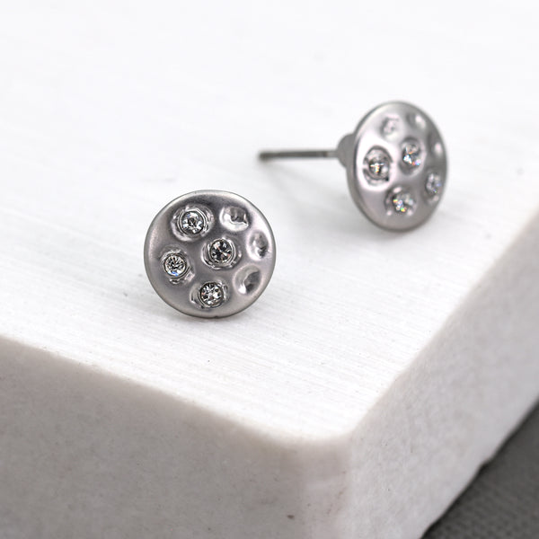 Little circle stud earrings with multi crystal detail