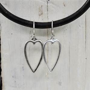 Elongated cut out heart drop earrings